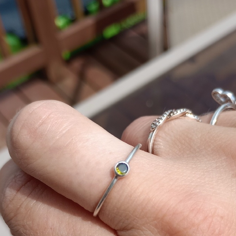 Elegant Silver Ring with Green Gemstone